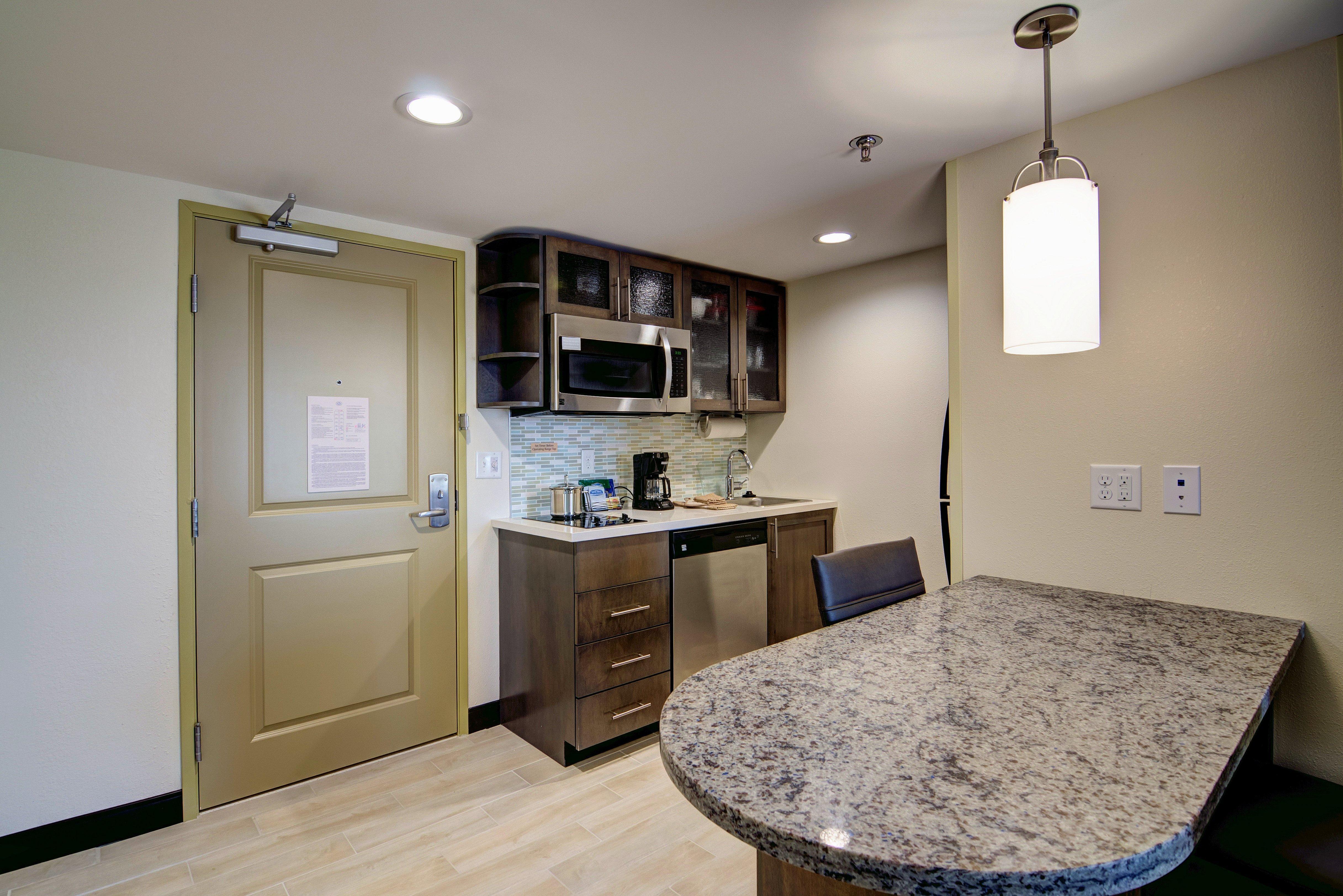 Candlewood Richmond - West Broad By Ihg Hotel