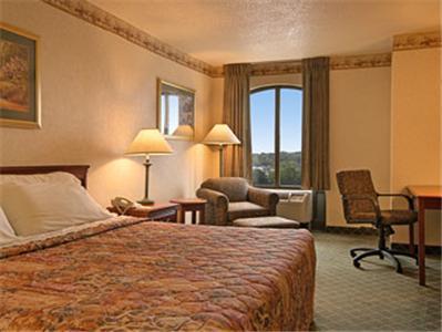 Candlewood Richmond - West Broad By Ihg Dumbarton