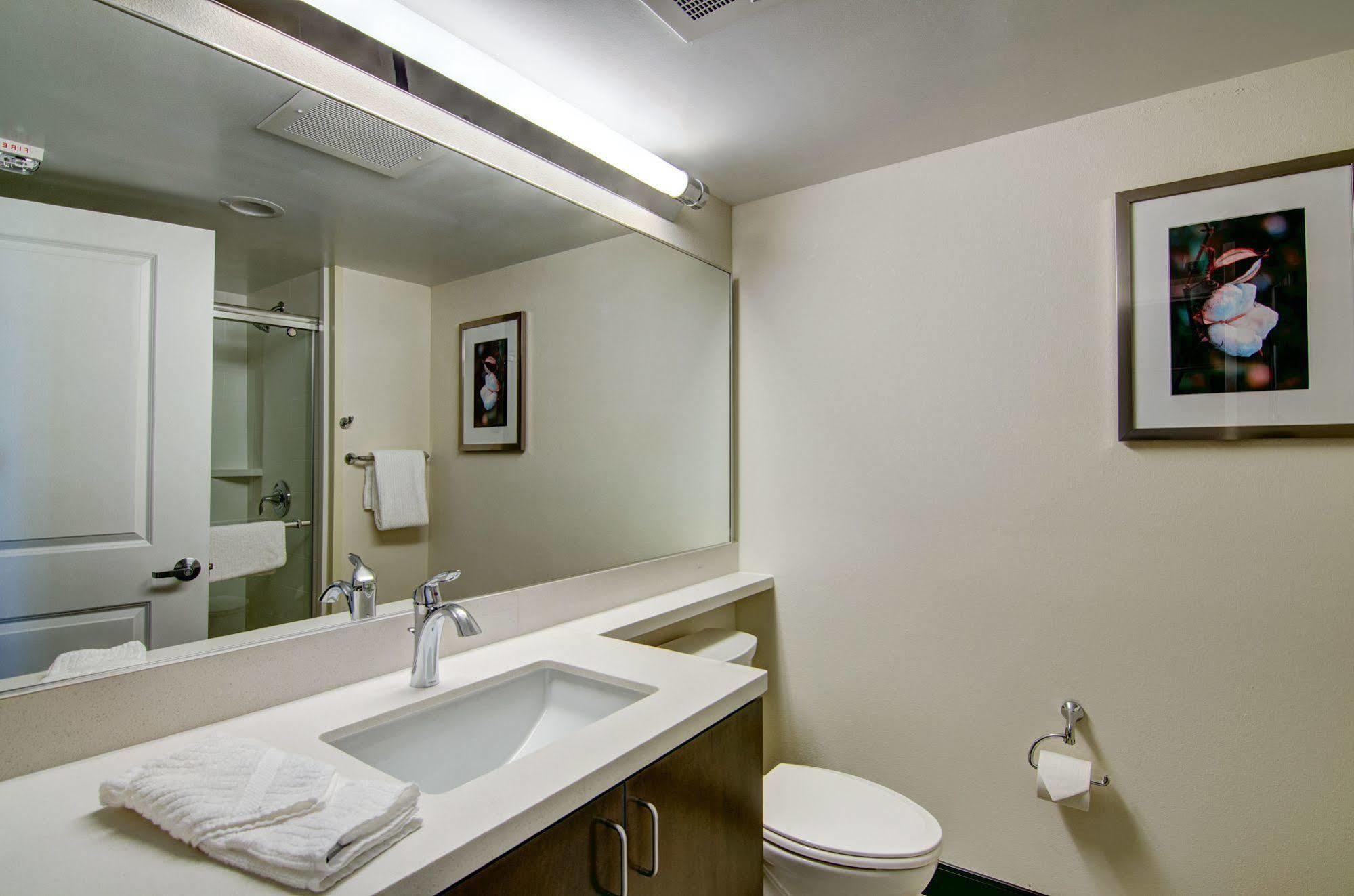 Candlewood Richmond - West Broad By Ihg 3*