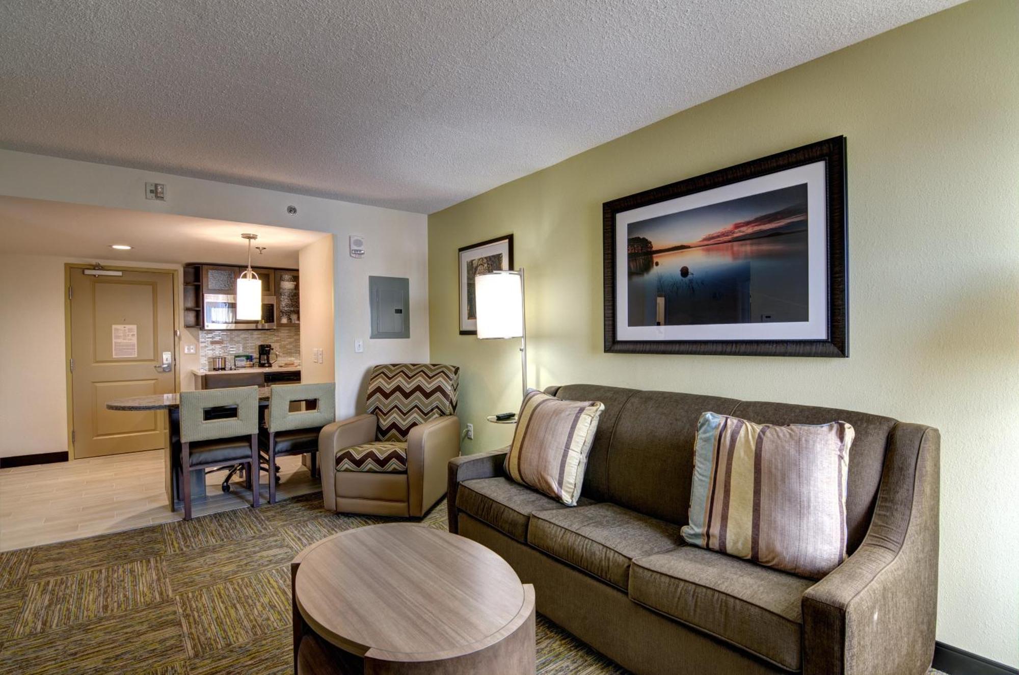 Candlewood Richmond - West Broad By Ihg Hotel Dumbarton