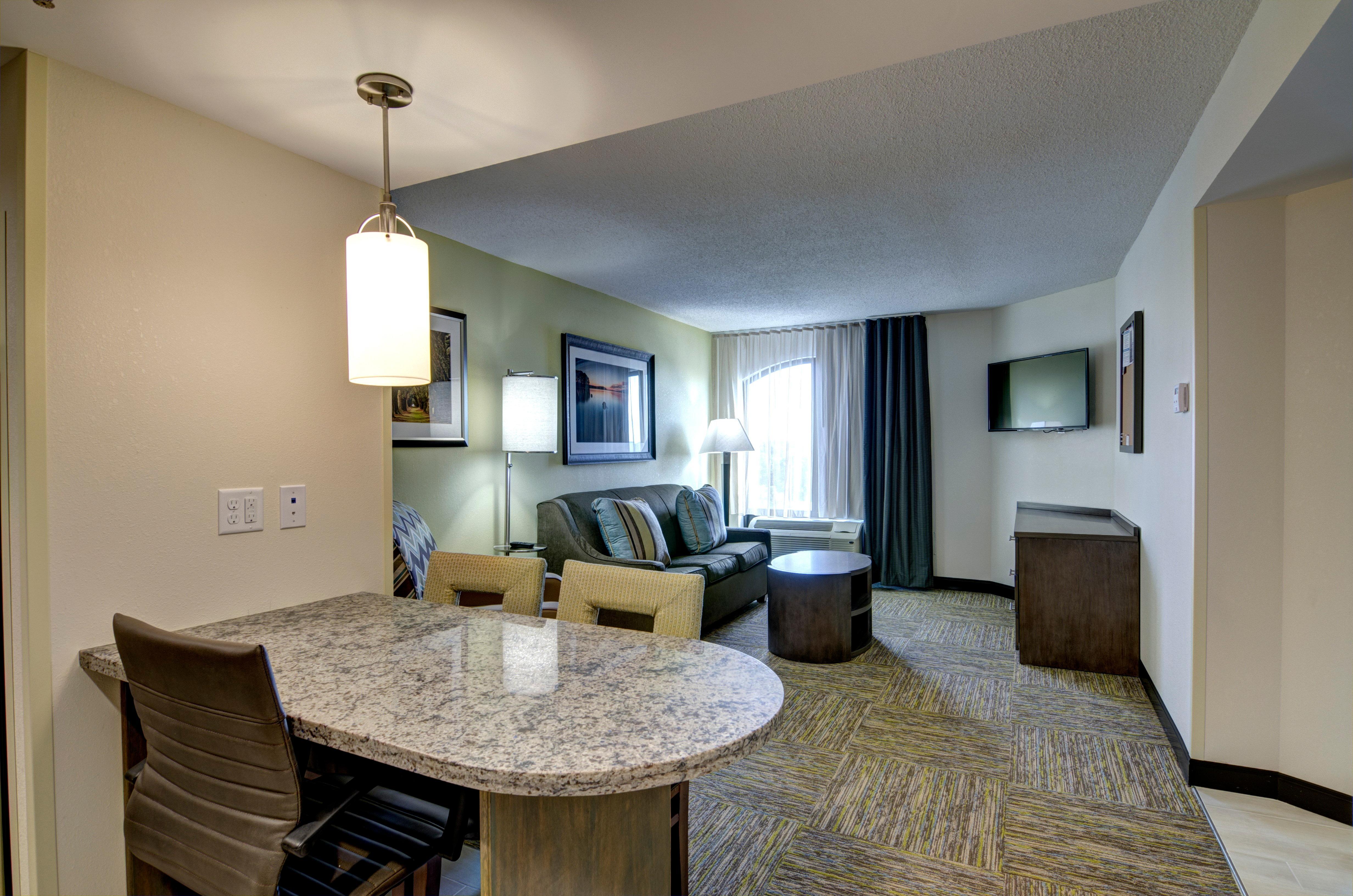 Candlewood Richmond - West Broad By Ihg 3* Dumbarton